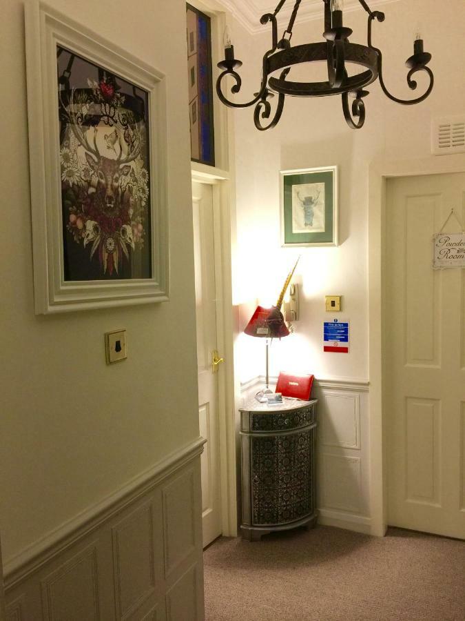 The Bonnie Bide Awa' Apartment Edinburgh Bagian luar foto